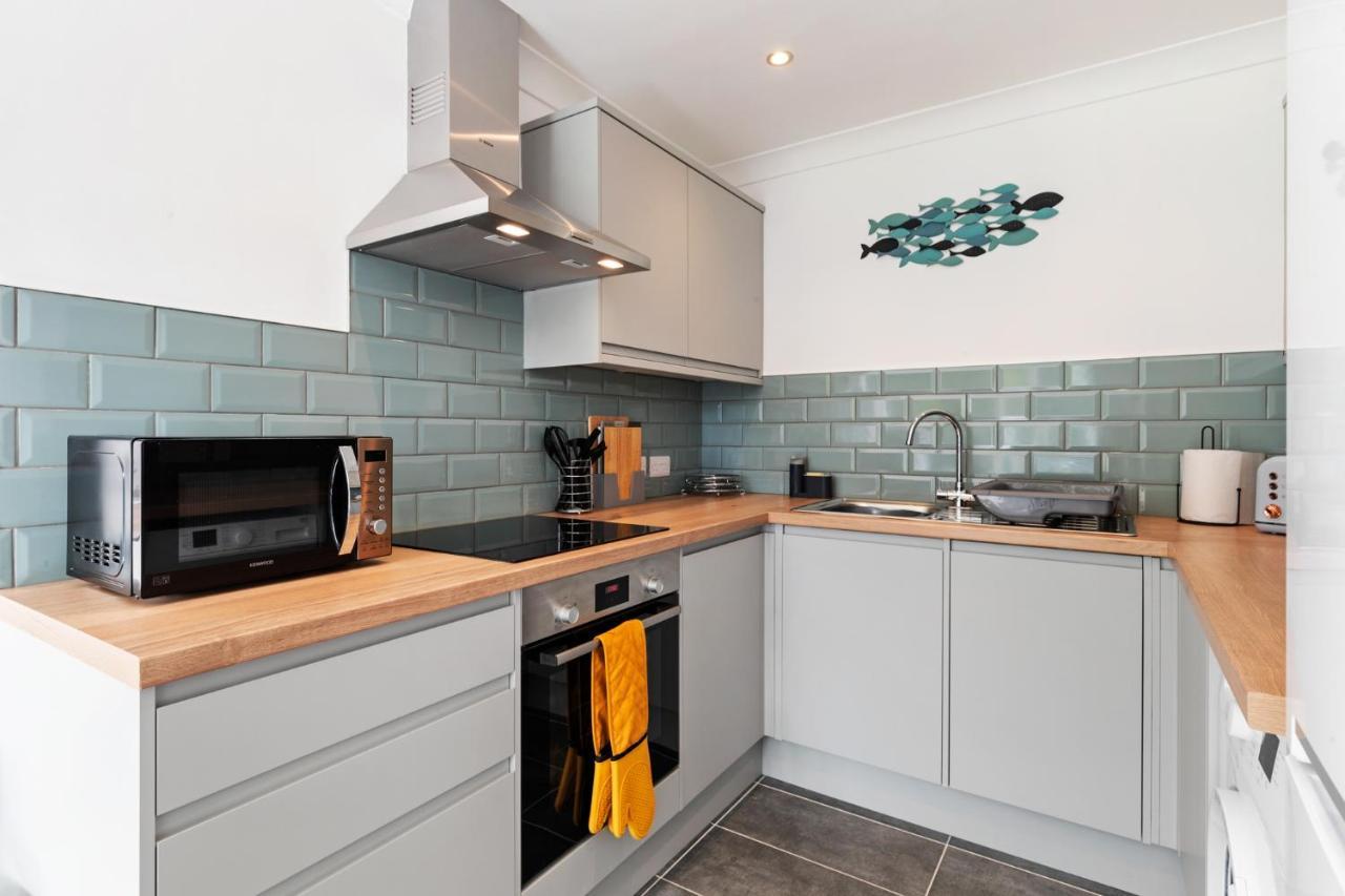 25 Coedrath Park - Sea Views From Balcony, Short Walk To Beach, Parking Saundersfoot Dış mekan fotoğraf