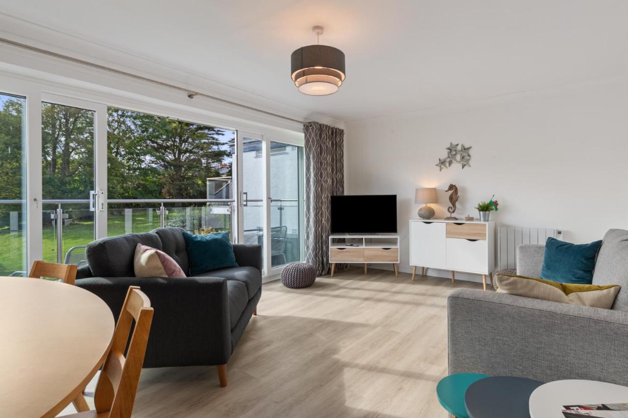 25 Coedrath Park - Sea Views From Balcony, Short Walk To Beach, Parking Saundersfoot Dış mekan fotoğraf